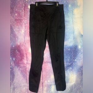 Women’s ridgecut pants 🛍